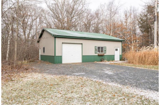 E29206 River Road, Stanley, WI 54768