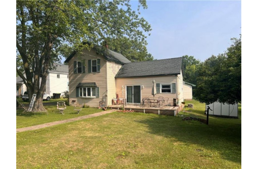 305 East Main Street, Fairchild, WI 54741