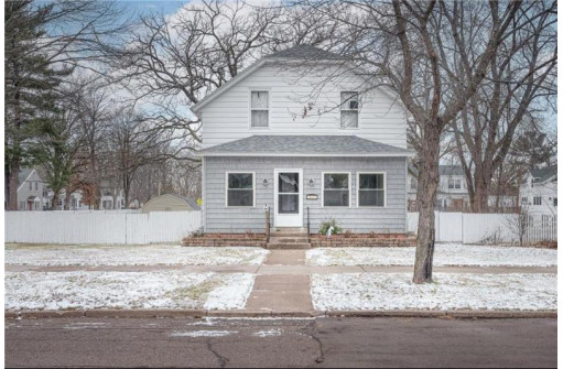 822 Dover St, Chippewa Falls, WI 54729