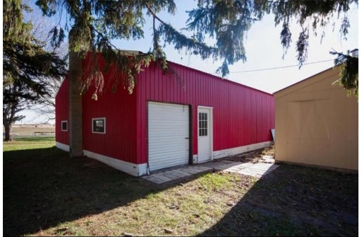 524 County Road Ss, Roberts, WI 54023