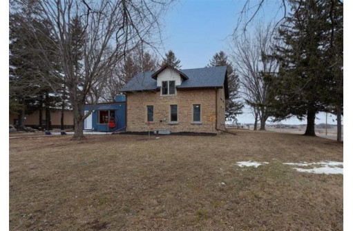 524 County Road Ss, Roberts, WI 54023