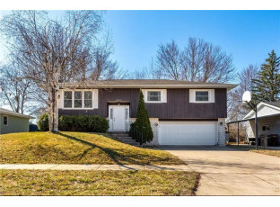 1905 Redwood Drive Eau Claire, WI 54703