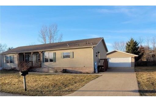 906 East Olson Street, Blair, WI 54616