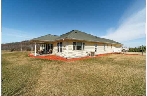 W2071 County Road R, Mondovi, WI 54755