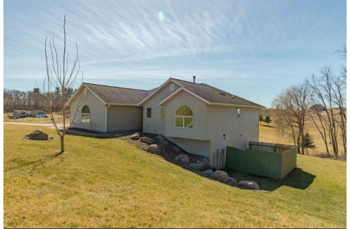 1421 Valley Estates Road, Mondovi, WI 54755