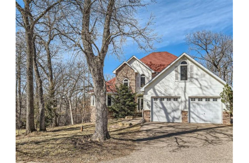 466 Carriage Lane, Hudson, WI 54016