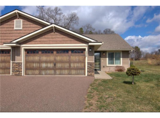 2838 Fairway Drive Altoona, WI 54720