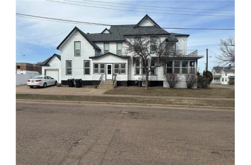 1329 State Street, Eau Claire, WI 54701