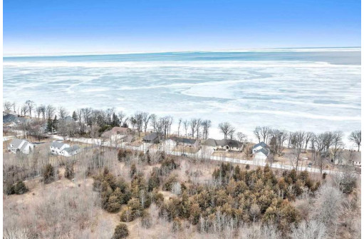 Edgewater Beach Road, Green Bay, WI 54311