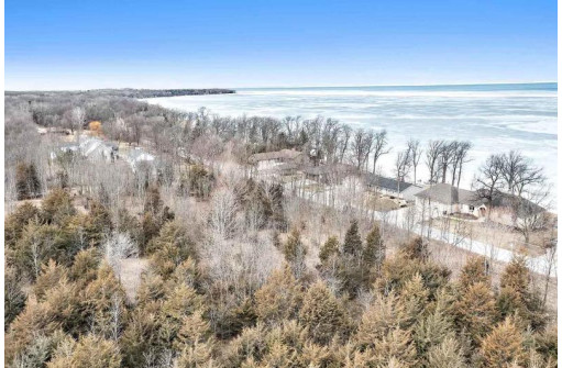 Edgewater Beach Road, Green Bay, WI 54311