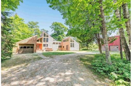 150 Hemlock Drive, Washington Island, WI 54246-9141