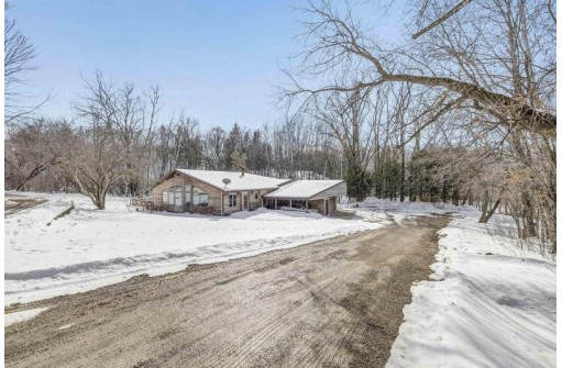 5472 Sportsman Drive, De Pere, WI 54115-8763