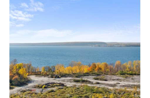 Quarry Bluff Court, Sturgeon Bay, WI 54235