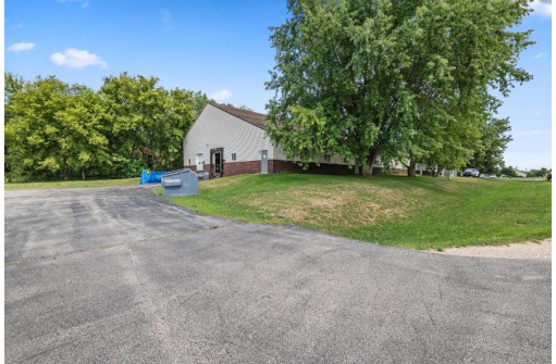 277 Weil Drive, Slinger, WI 53086