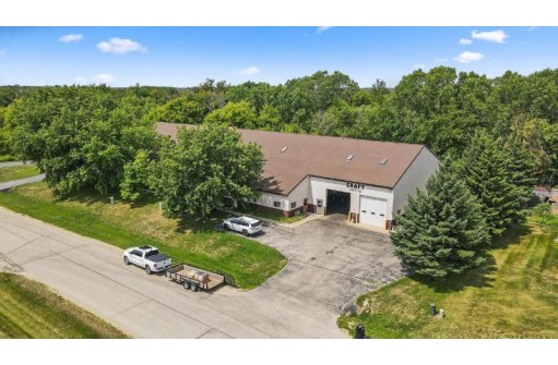 277 Weil Drive, Slinger, WI 53086