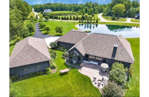 5858 Wood Brook Circle, Little Suamico, WI 54141