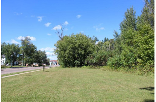 South Lake Avenue, Crandon, WI 54520