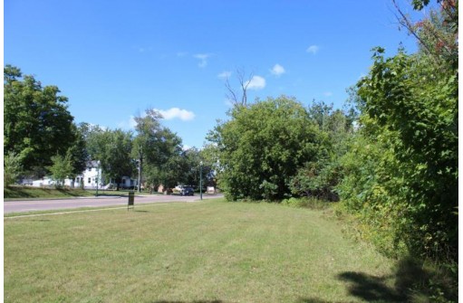 South Lake Avenue, Crandon, WI 54520