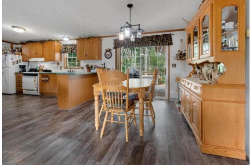 W13440 Jungle Jims Lane, Silver Cliff, WI 54104