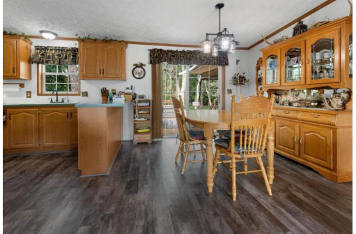 W13440 Jungle Jims Lane, Silver Cliff, WI 54104