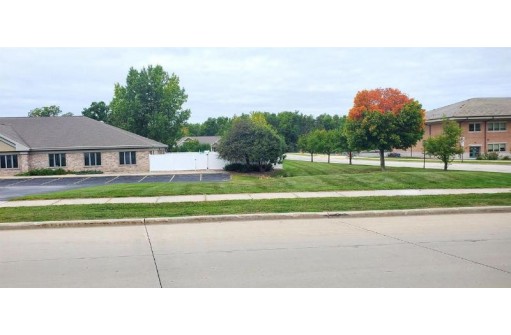 2725 Sussex Road, Green Bay, WI 54311-7295