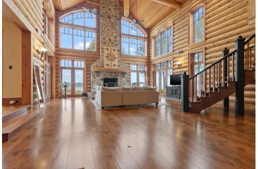 2526 Longtail Beach Lane, Suamico, WI 54173