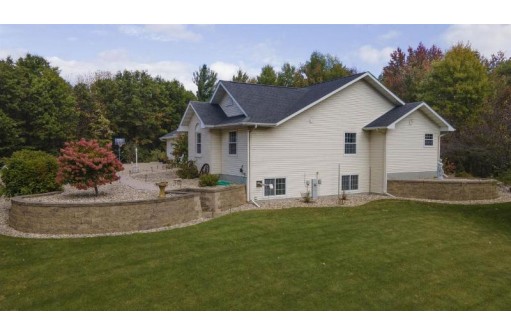 5630 Prairie Drive, Stevens Point, WI 54482