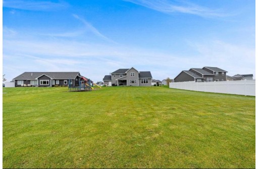 1785 Applewood Drive, De Pere, WI 54115