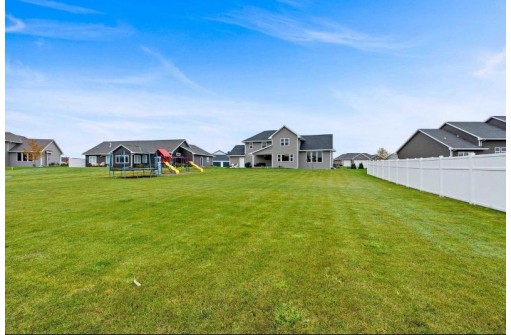 1785 Applewood Drive, De Pere, WI 54115