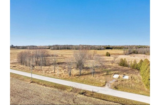 13216 Hickory Grove Road, Maribel, WI 54227