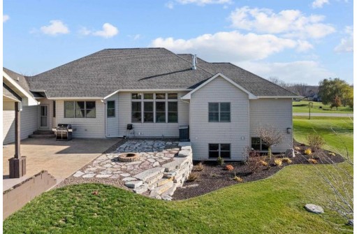 5925 Valentine Drive, Winneconne, WI 54986