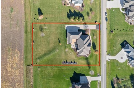 5925 Valentine Drive, Winneconne, WI 54986