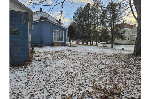 117 East 1st Street, Gillett, WI 54124