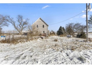 W162 West Bend Road Theresa, WI 53091