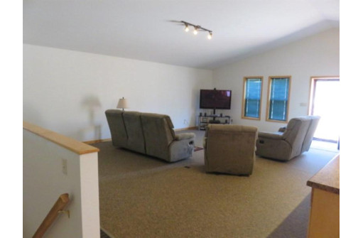 12296 Zitske Lane, White Lake, WI 54491-9631