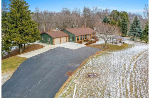 3237 Mill Road, Greenleaf, WI 54126