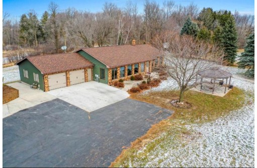 3237 Mill Road, Greenleaf, WI 54126