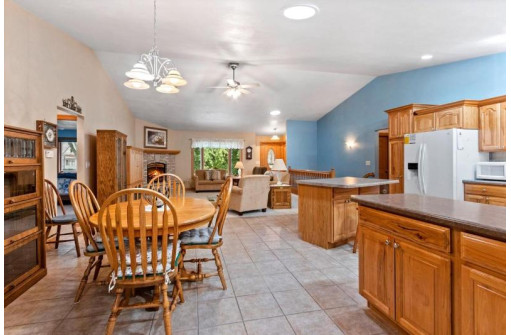 8994 Pine Lane, Fremont, WI 54940