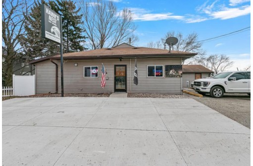 1621 West Main Street, Little Chute, WI 54140