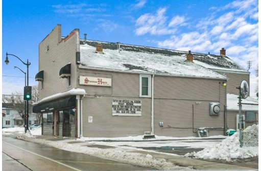 1027 South Main Street, Oshkosh, WI 54902-6019