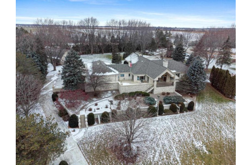 2477 Apple Creek Court, De Pere, WI 54115-9192