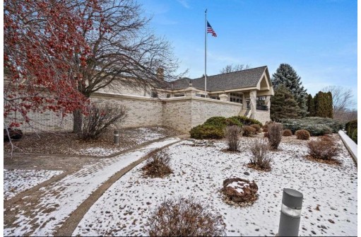 2477 Apple Creek Court, De Pere, WI 54115-9192