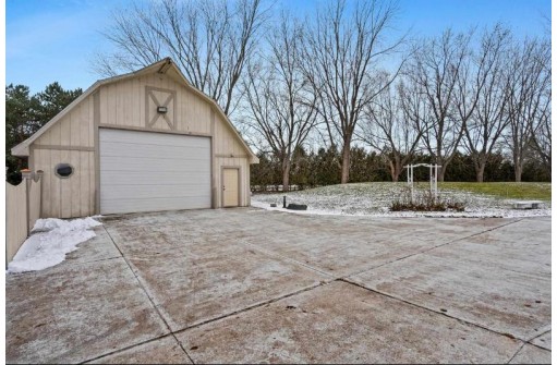 2477 Apple Creek Court, De Pere, WI 54115-9192