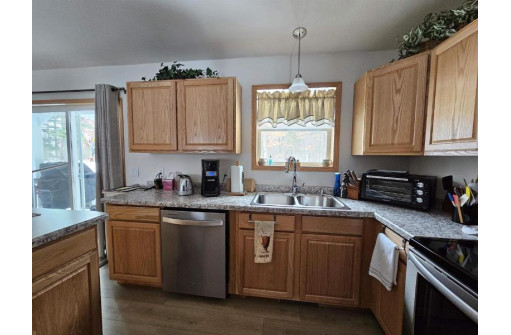 N4296 Lakeside Drive, Hancock, WI 54943