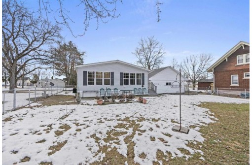 715 Oak Street, Shawano, WI 54166