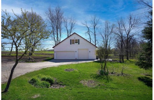 N1504 County Road M, Hortonville, WI 54944