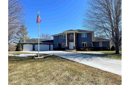 259 Willow Creek Road, Rosendale, WI 54974