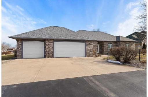 5230 Channel View Drive, Oshkosh, WI 54901-1352