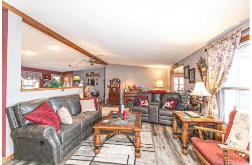 E2260 Maple Lane, Waupaca, WI 54981