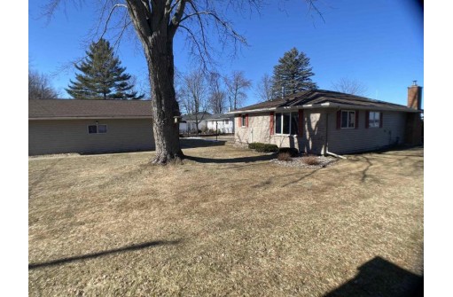 W4764 West Swan Acre Road, Cecil, WI 54111